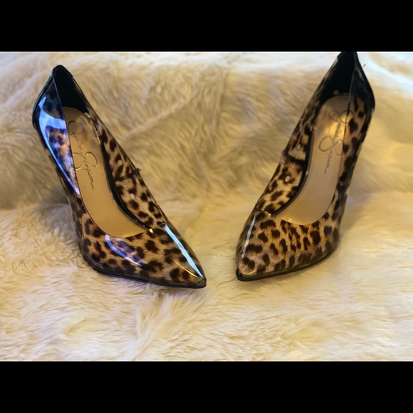 Leopard Print pumps - Picture 3 of 4